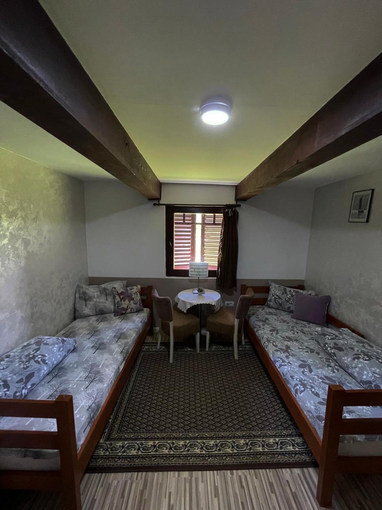 Rooms P&L Plav Buitenkant foto